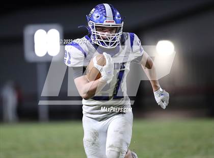 Thumbnail 3 in Cambridge vs. Logan Elm (OHSAA D4 1st Round) photogallery.