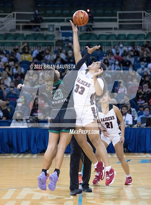 Photo 2 in the 'Iolani vs Konawaena (HHSAA Division 1 Championship