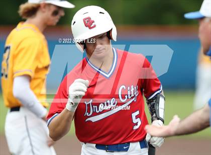 Thumbnail 1 in Grove City vs. Lancaster (OHSAA D1 District Final) photogallery.