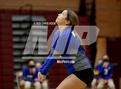 Thumbnail 3 in JV: Salpointe Catholic vs. Mesquite photogallery.