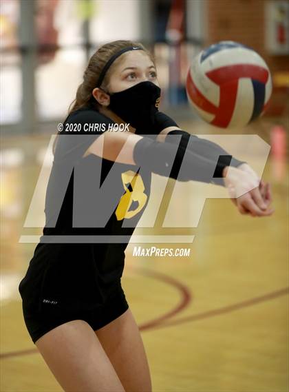 Thumbnail 3 in JV: Salpointe Catholic vs. Mesquite photogallery.