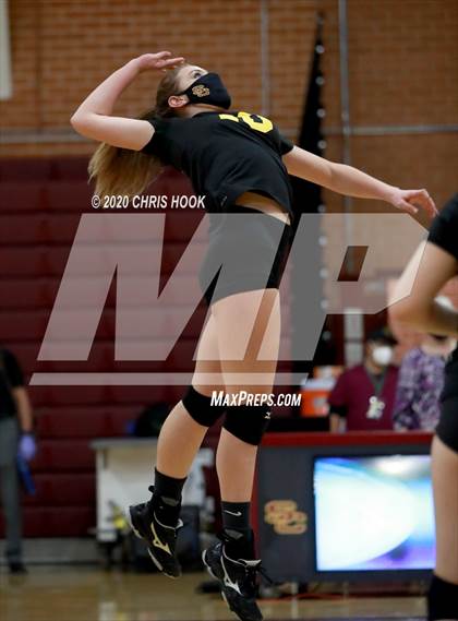 Thumbnail 1 in JV: Salpointe Catholic vs. Mesquite photogallery.