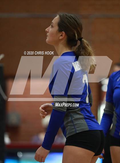 Thumbnail 3 in JV: Salpointe Catholic vs. Mesquite photogallery.