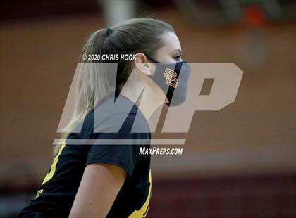 Thumbnail 1 in JV: Salpointe Catholic vs. Mesquite photogallery.