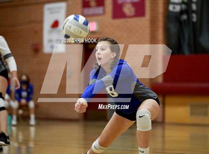 Thumbnail 3 in JV: Salpointe Catholic vs. Mesquite photogallery.