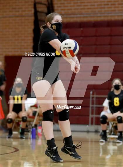 Thumbnail 2 in JV: Salpointe Catholic vs. Mesquite photogallery.
