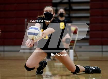 Thumbnail 3 in JV: Salpointe Catholic vs. Mesquite photogallery.