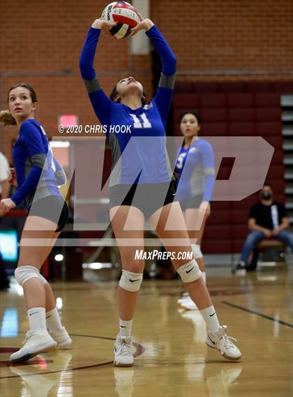 Thumbnail 3 in JV: Salpointe Catholic vs. Mesquite photogallery.