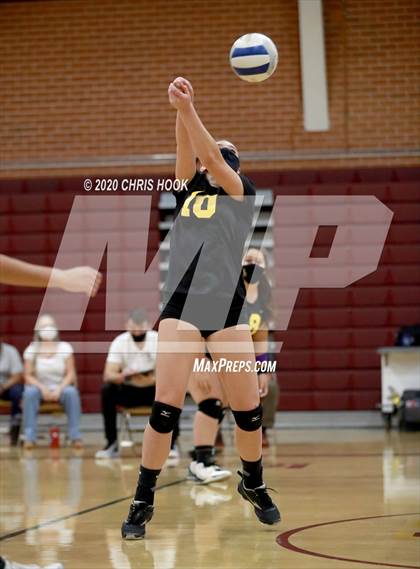 Thumbnail 3 in JV: Salpointe Catholic vs. Mesquite photogallery.