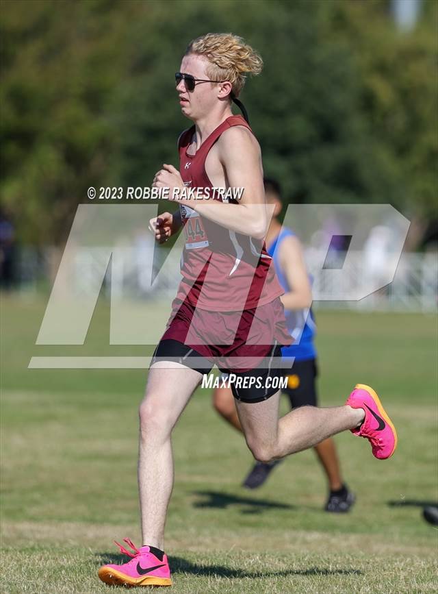 Photo 25 in the UIL Cross Country 1A Finals (5K) Photo Gallery (234 Photos)