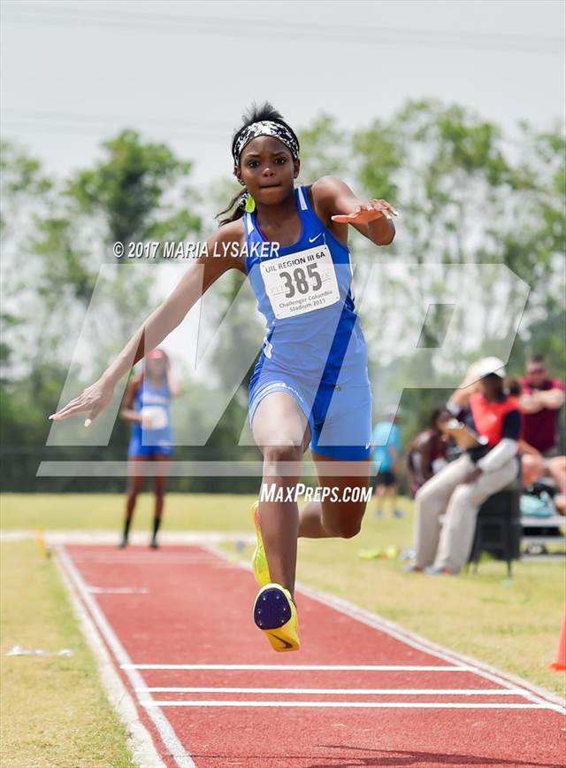 Photo 29 in the UIL Regional Track & Field Meet R3 Photo Gallery (207