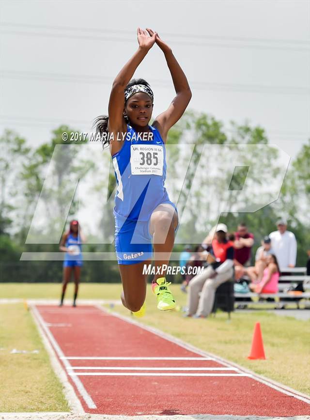 Photo 30 in the UIL Regional Track & Field Meet R3 Photo Gallery (207