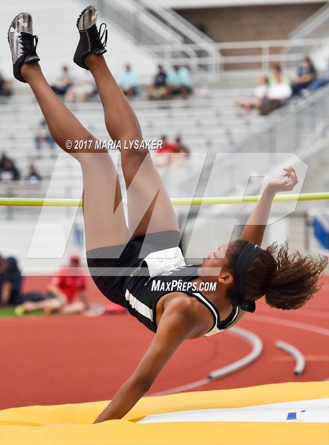 Photo 53 in the UIL Regional Track & Field Meet R3 Photo Gallery (207
