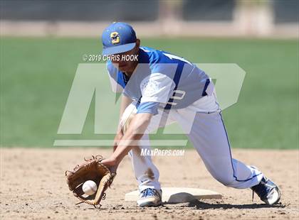 Thumbnail 3 in Sahuarita vs. Salpointe Catholic (Lancer Classic) photogallery.