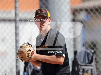 Thumbnail 2 in Sahuarita vs. Salpointe Catholic (Lancer Classic) photogallery.
