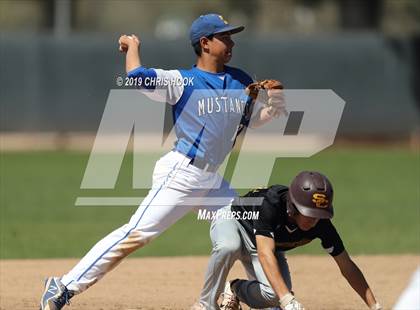Thumbnail 3 in Sahuarita vs. Salpointe Catholic (Lancer Classic) photogallery.