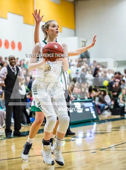 Thumbnail 2 in Woodgrove @ Loudoun Valley photogallery.