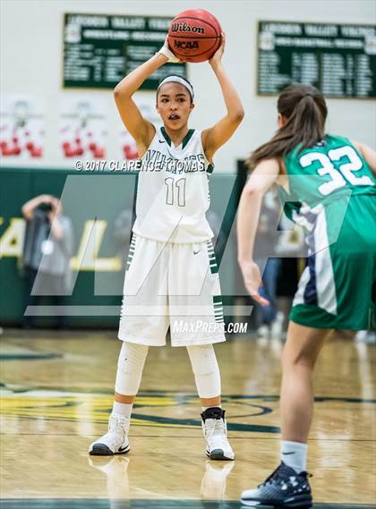 Thumbnail 2 in Woodgrove @ Loudoun Valley photogallery.