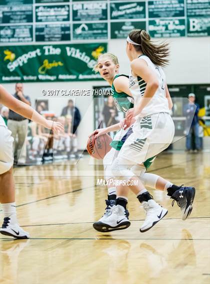 Thumbnail 2 in Woodgrove @ Loudoun Valley photogallery.