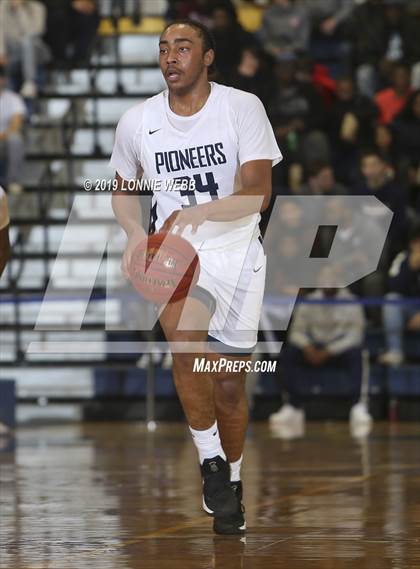 Thumbnail 1 in Poughkeepsie vs Tappan Zee (Section 1 Class A Final) photogallery.