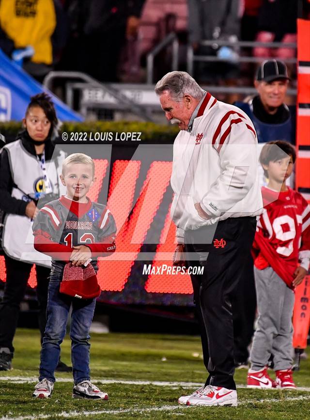 Photo 5 in the St. John Bosco vs. Mater Dei (CIF SS DIV 1 Championship