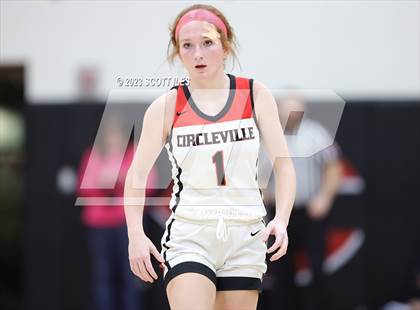 Thumbnail 2 in Waverly vs Circleville (OHSAA D2 Sectional Final) photogallery.