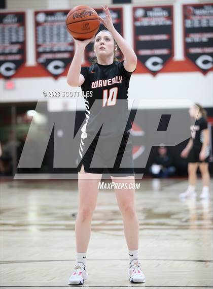 Thumbnail 2 in Waverly vs Circleville (OHSAA D2 Sectional Final) photogallery.