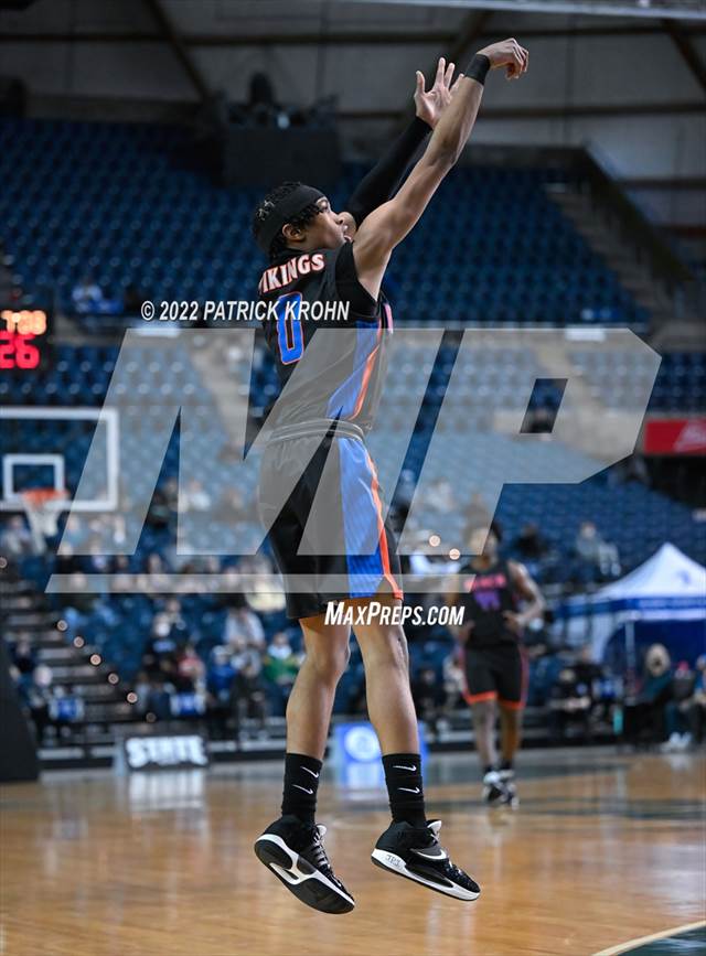 Photo 17 in the Rainier Beach vs Mt Spokane (WIAA 3A Round 3 State