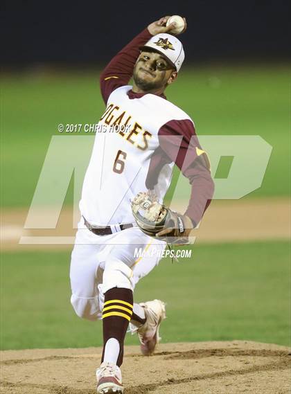 Thumbnail 2 in Nogales vs. Salpointe Catholic (AIA 4A Final) photogallery.