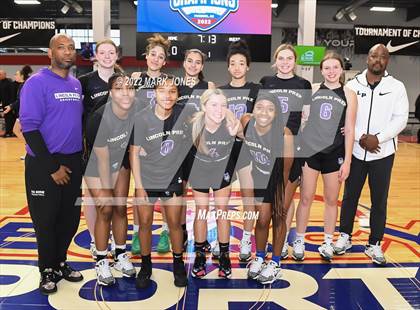 Thumbnail 2 in Example Academy Red vs. Lincoln Prep (Ontario, Canada) - (Nike Tournament of Champions) photogallery.