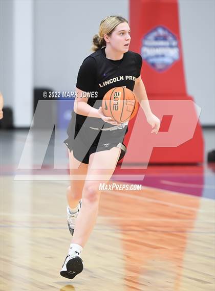 Thumbnail 3 in Example Academy Red vs. Lincoln Prep (Ontario, Canada) - (Nike Tournament of Champions) photogallery.