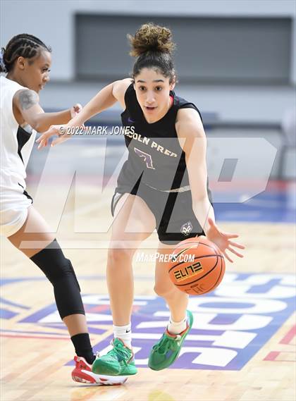 Thumbnail 3 in Example Academy Red vs. Lincoln Prep (Ontario, Canada) - (Nike Tournament of Champions) photogallery.
