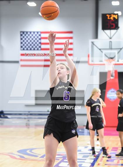 Thumbnail 3 in Example Academy Red vs. Lincoln Prep (Ontario, Canada) - (Nike Tournament of Champions) photogallery.
