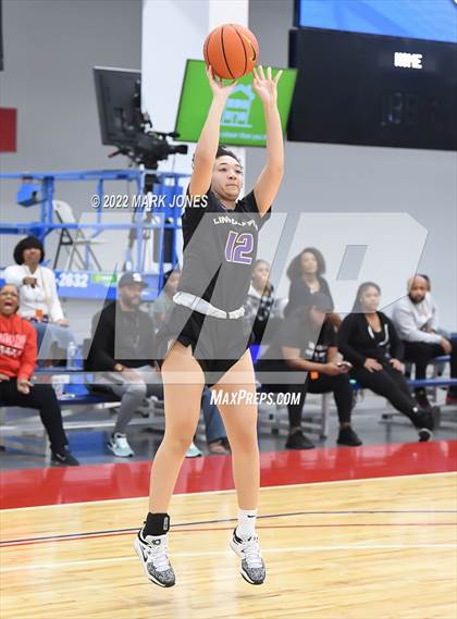 Thumbnail 3 in Example Academy Red vs. Lincoln Prep (Ontario, Canada) - (Nike Tournament of Champions) photogallery.