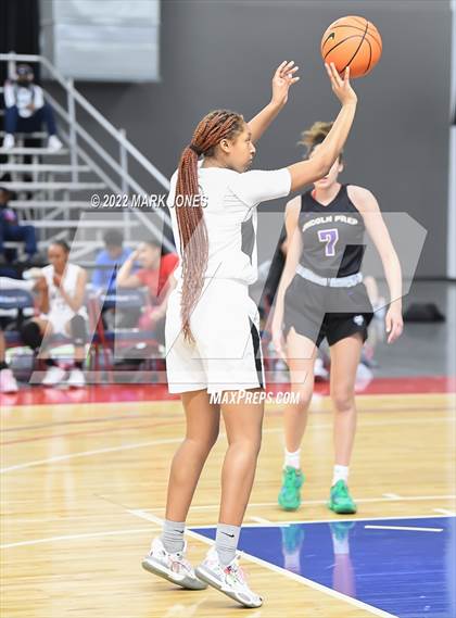 Thumbnail 3 in Example Academy Red vs. Lincoln Prep (Ontario, Canada) - (Nike Tournament of Champions) photogallery.