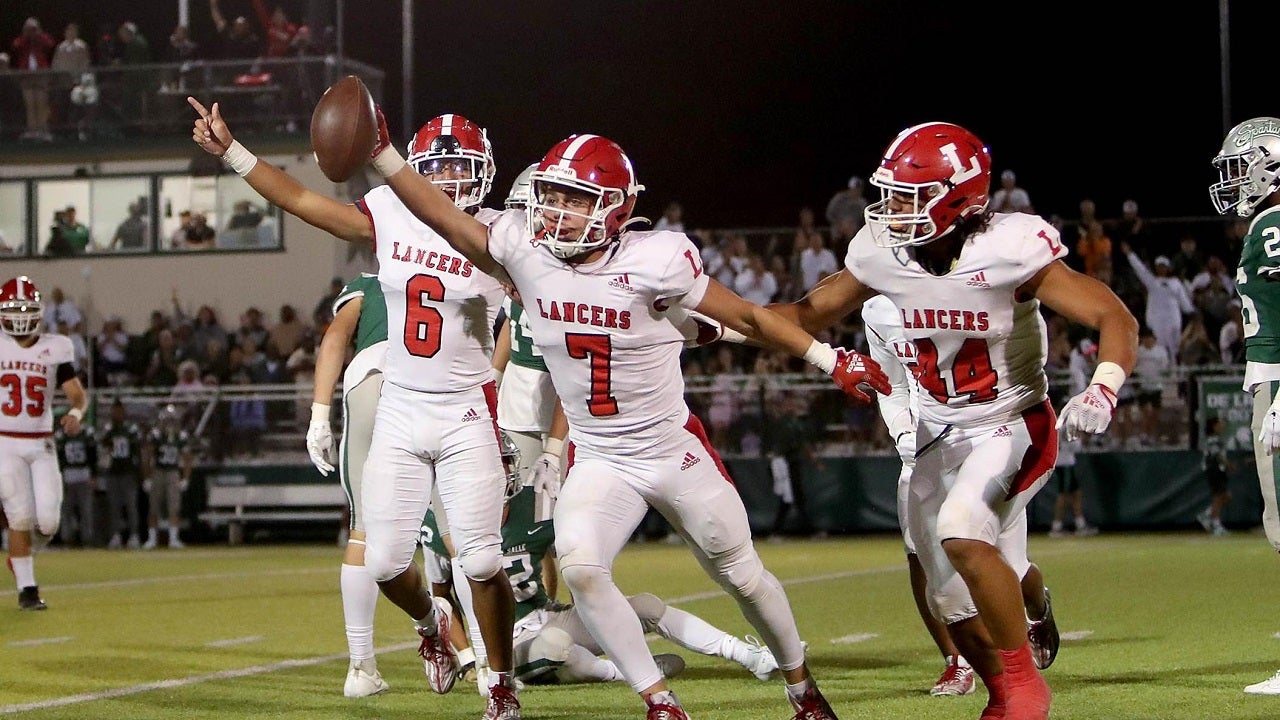 Clayton Valley Charter Ugly Eagles beat Aquinas 10-7 in defensive duel to  win first ever state football title: Photos and recap - Sports Illustrated  High School News, Analysis and More