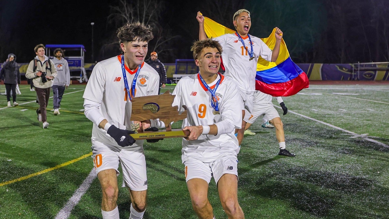 2024-25 boys soccer state champions