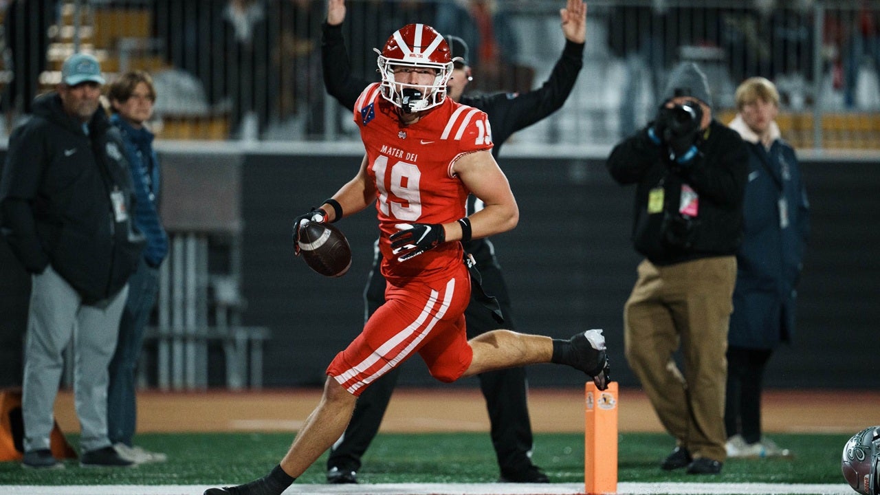 WATCH: Mark Bowman emerges as top TE