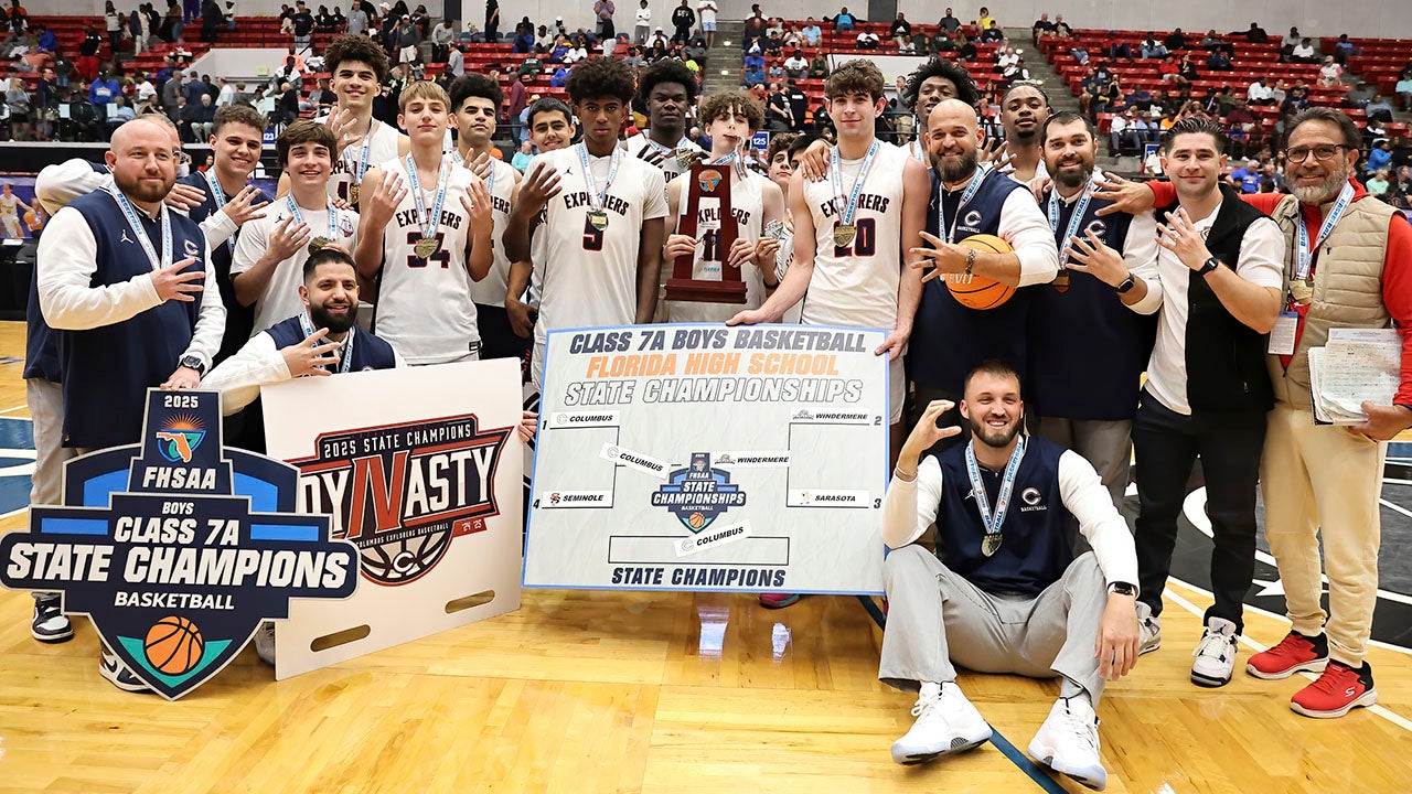 Basketball four-peats in highest class