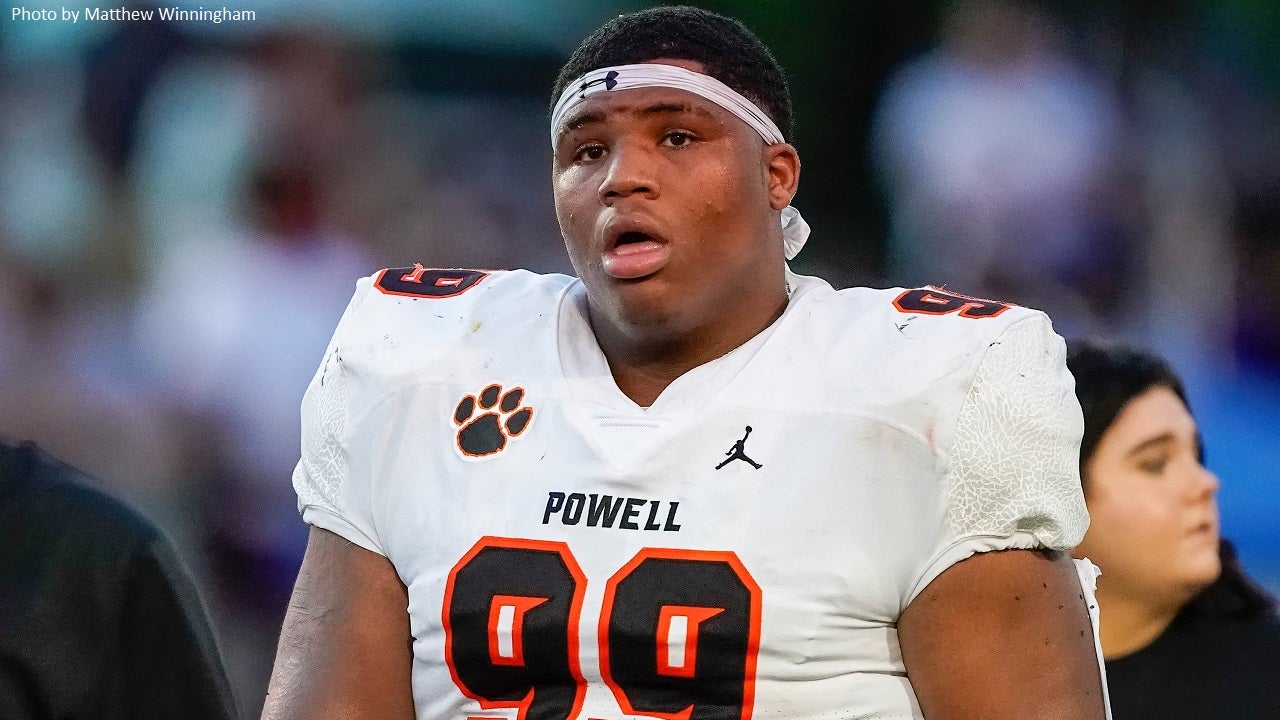 Walter Nolen: No. 1 defensive line football recruit plays at Powell